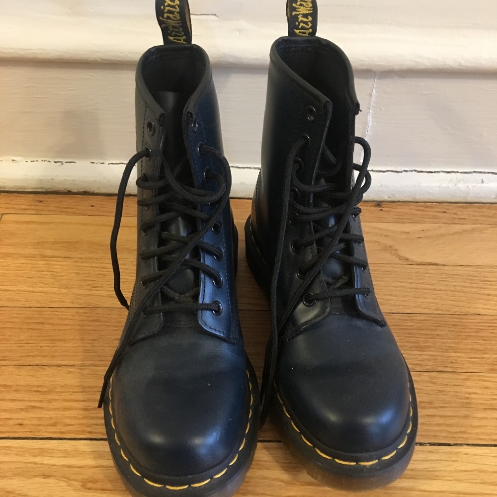 Dr. Martens Women's Navy Boots Size 6